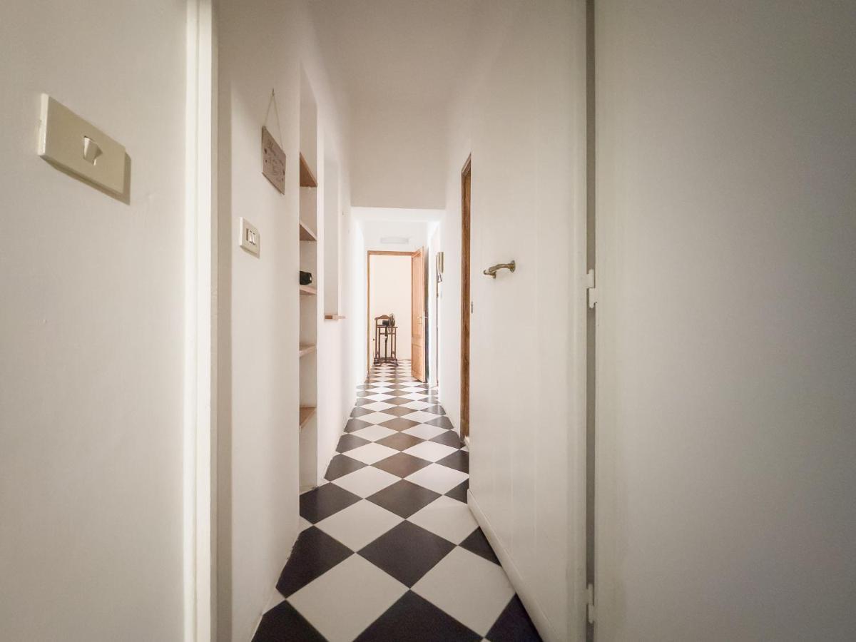 Апартаменты Domus Sant'Elena 2 Рим Экстерьер фото